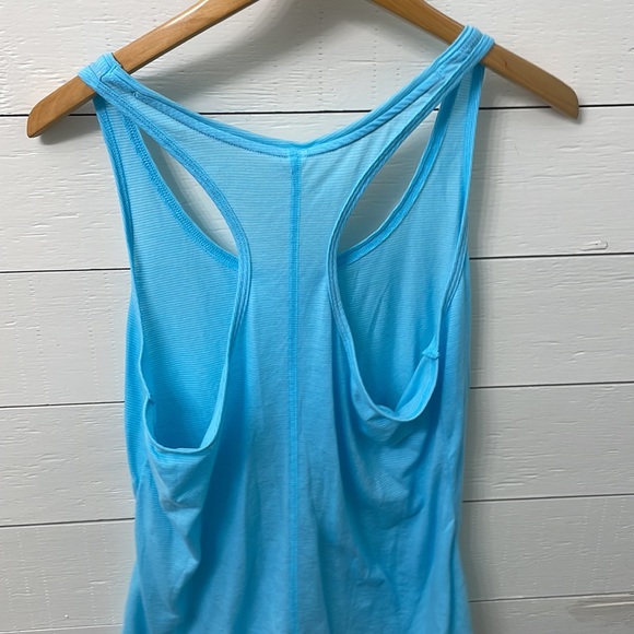 Under armour light blue large racerback workout tank top - Picture 3 of 3